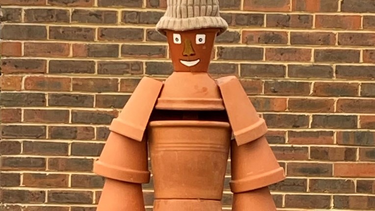 Elmbridge Pot Man (1)