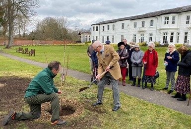 Residents at Thamesfield come together for Queen’s Jubilee Green Canopy Tree Planting