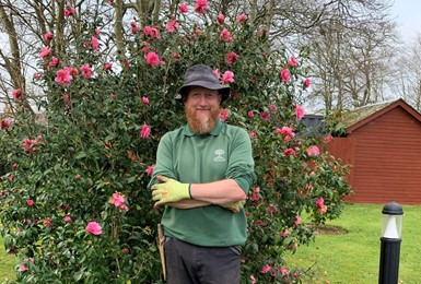 Head Gardner at Roseland Parc Village Wins 13 Prizes at RHS Early Spring Flower Show 2022 in Devon